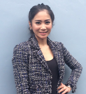  Main Film yang Diproduseri Suami, Bunga Zainal Dibayar Pakai Cinta?